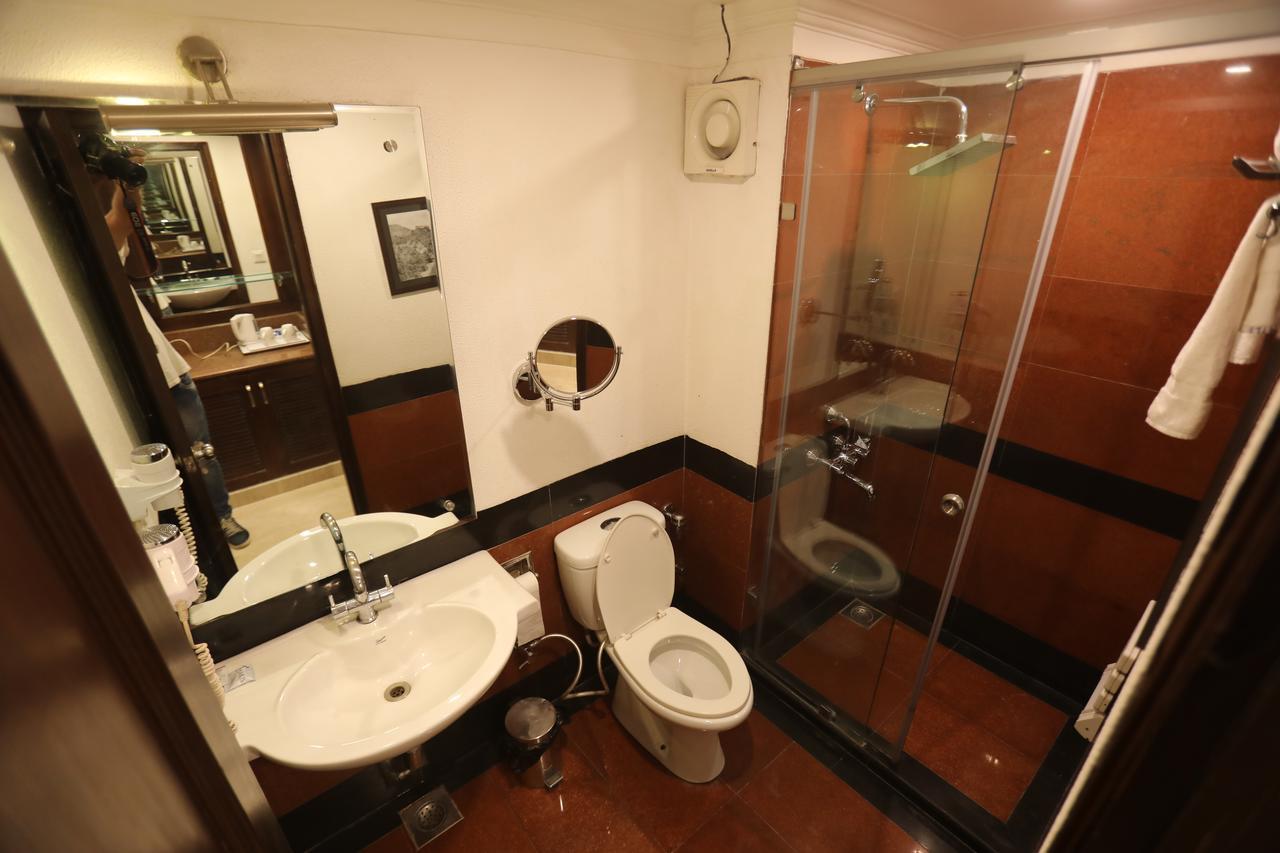 Milestone Inn & Spa Mussoorie Buitenkant foto