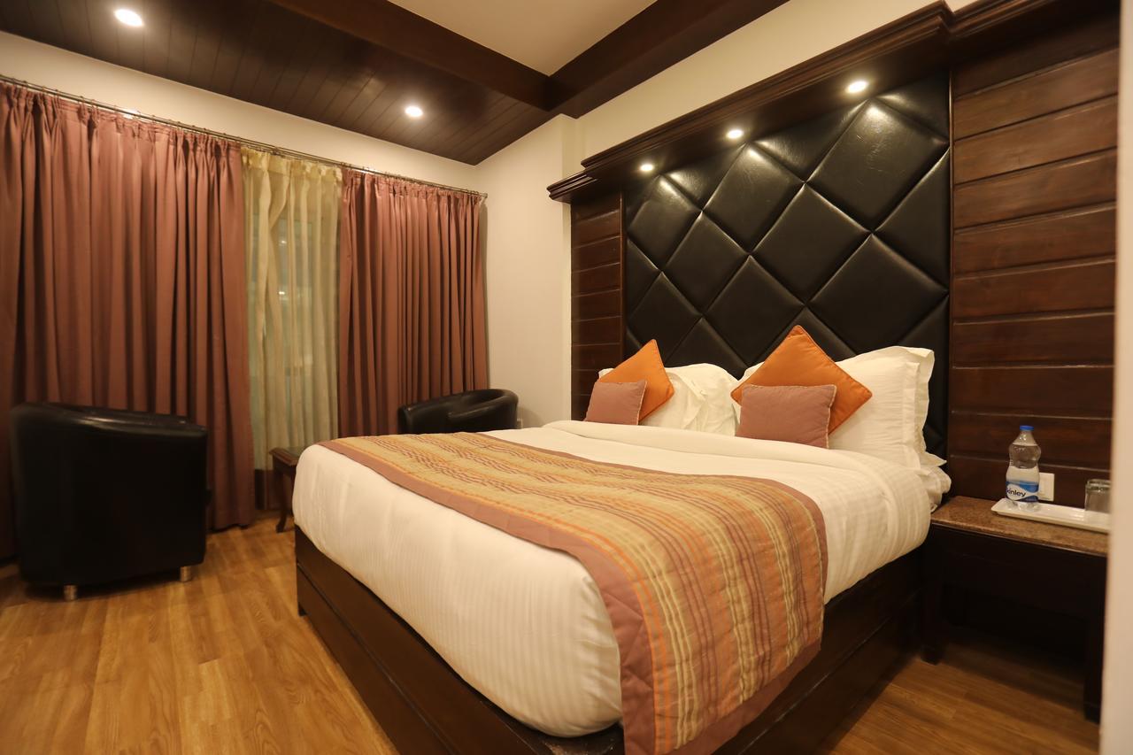 Milestone Inn & Spa Mussoorie Buitenkant foto