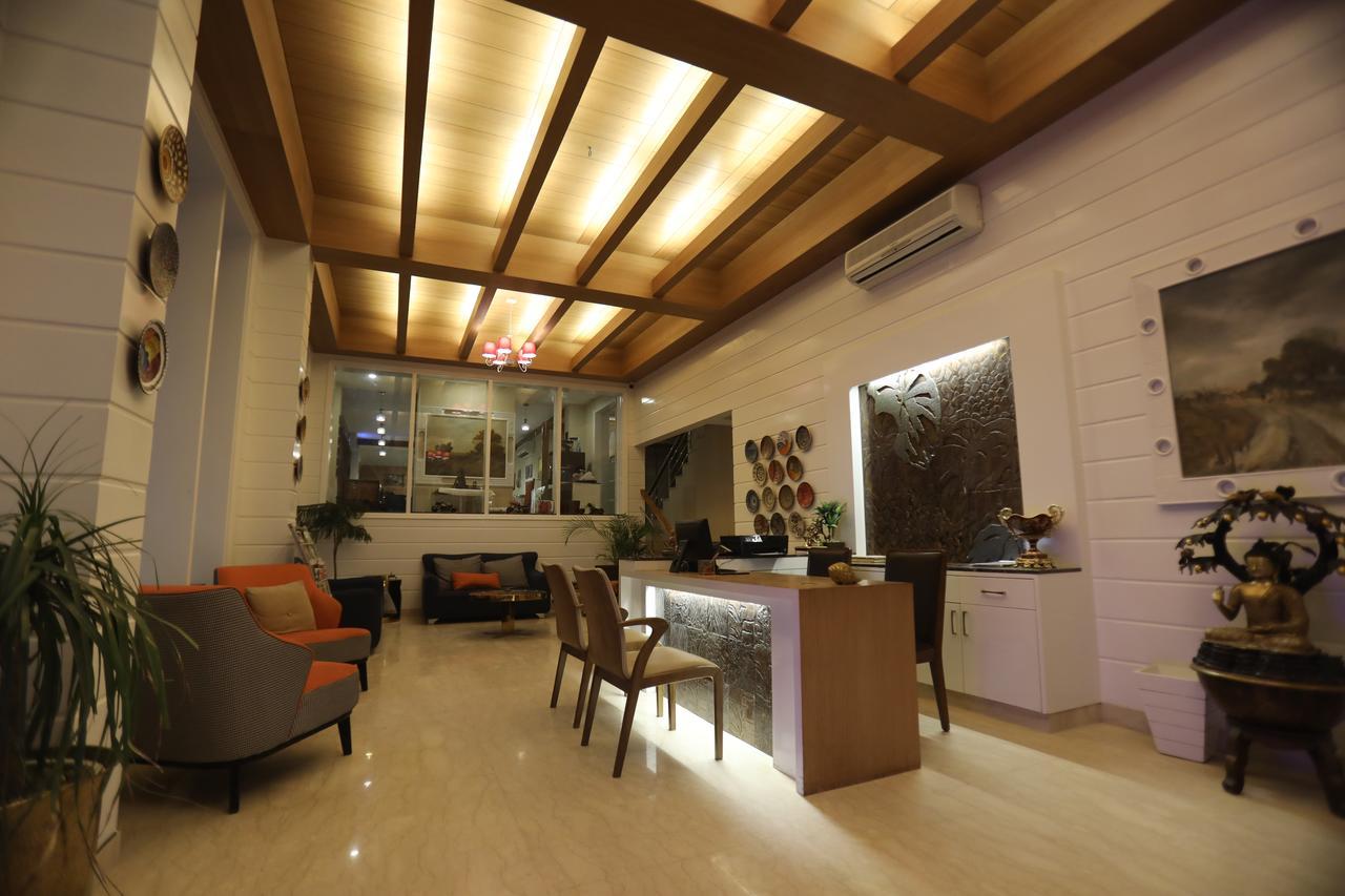 Milestone Inn & Spa Mussoorie Buitenkant foto